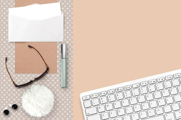 Styled Feminine Scene With Keyboard — Stock Photo, Image