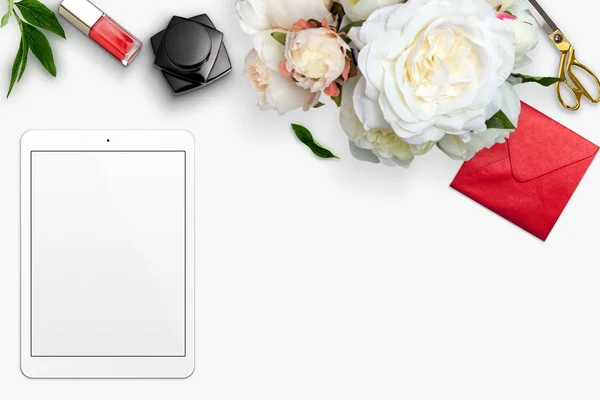 Kadınsı Tablet Mockup tarz