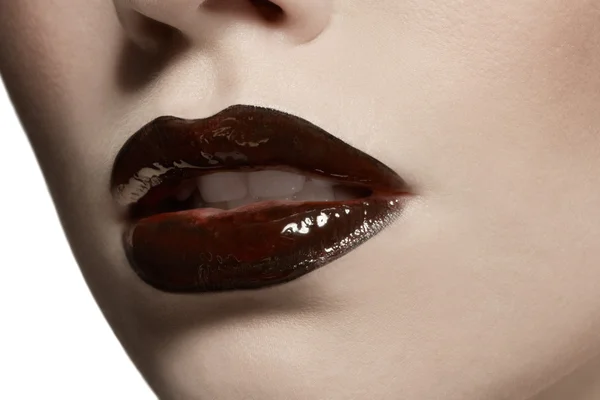 Donkere lippen — Stockfoto