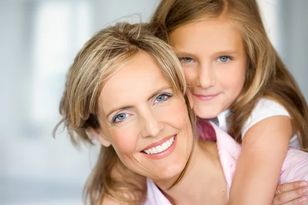 Madre e hija — Foto de Stock