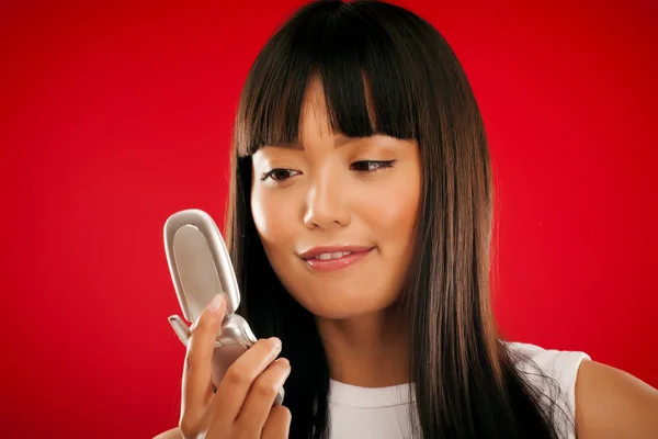 Asiatico ragazza con telefono — Foto Stock