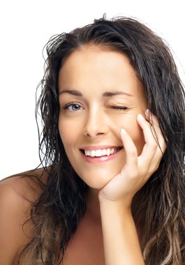 Islak saçlı kadın.