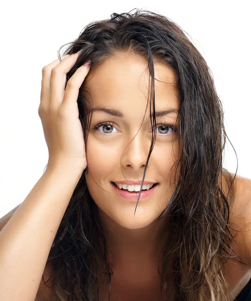 Mulher com cabelo molhado — Fotografia de Stock