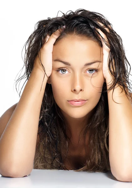 Жінка з мокрим волоссям — стокове фото