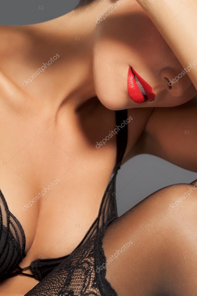 Misteriosa fotos de stock, de Misteriosa sonrisa sin Depositphotos