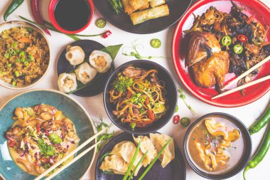 Çeşitli Çin gıda seti, tonda