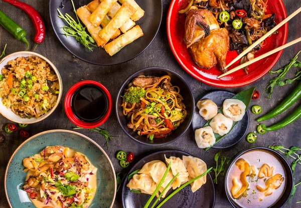 Conjunto de alimentos chineses variados — Fotografia de Stock