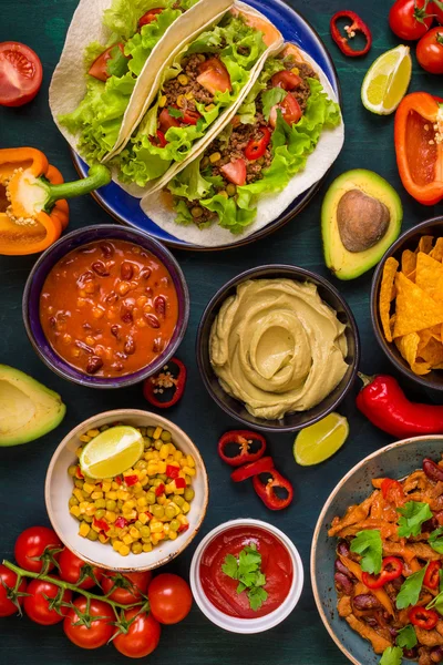 Comida mexicana mista — Fotografia de Stock