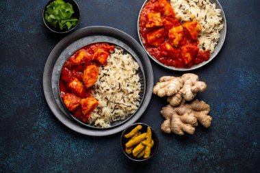 Hint tavuğu tikka masala köri