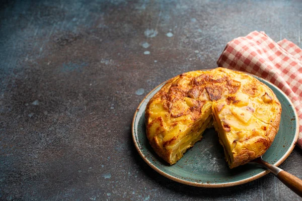 Hiszpański omlet tortilla z ziemniakami — Zdjęcie stockowe