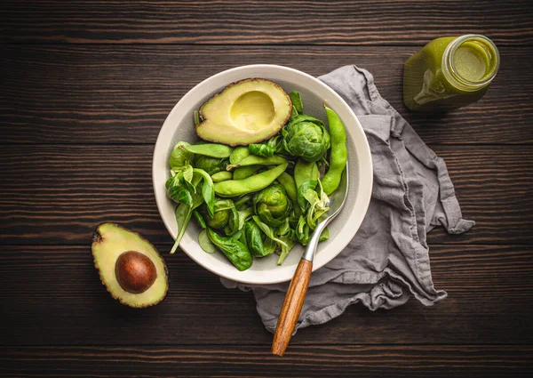 Ensalada saludable verde y batido —  Fotos de Stock