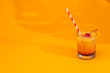 Bardakta yaz içkisi