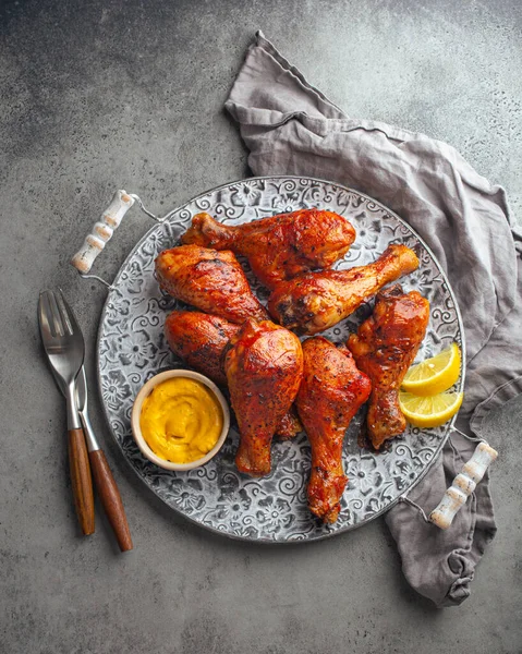 Indian food Tandoori chicken legs from above — Stock Photo, Image