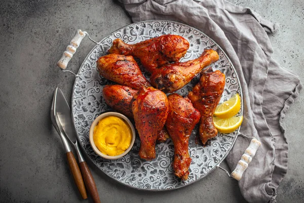 Indian food Tandoori chicken legs from above — Stock Photo, Image