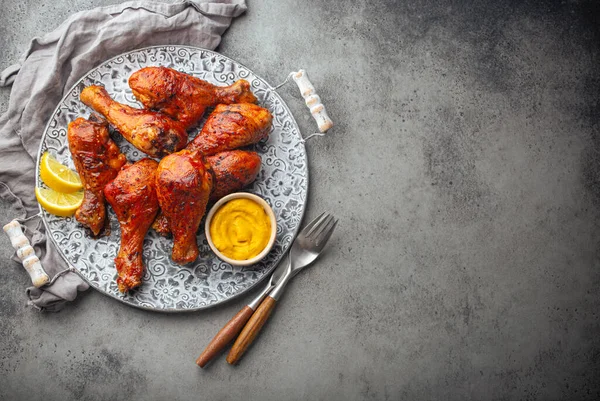 Indian food Tandoori chicken legs from above copy space — Stock Photo, Image