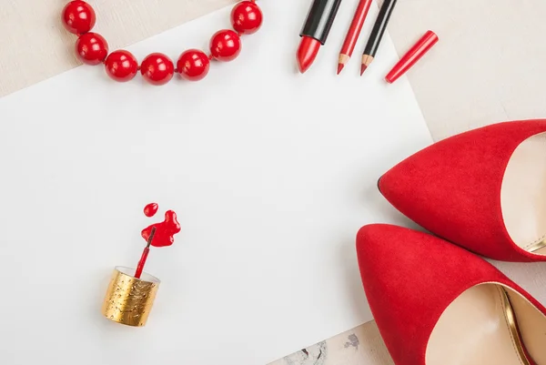 Bodegón de mujer de moda. Fondo cosmético femenino — Foto de Stock