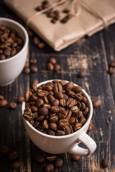 Koffie bonen in een cups — Stockfoto