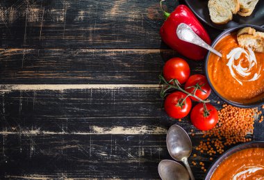 Ağır krem geçmişi olan balkabağı çorbası