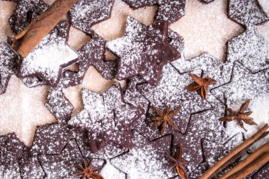 Kesme gingerbread çerezleri. Hom, kurabiye pişirme işlemi