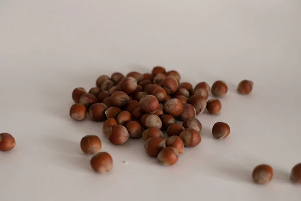 Hazelnut Lying White Background Pile Hazelnuts White Isolate Nuts Shells — Stock Photo, Image