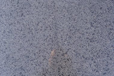 Eski betondan yapılmış düz bir duvar. yüzey yakın çekim