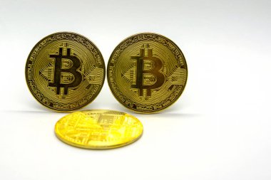 beyaz arka planda elektronik para-bitcoin