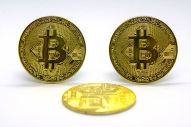 beyaz arka planda elektronik para-bitcoin