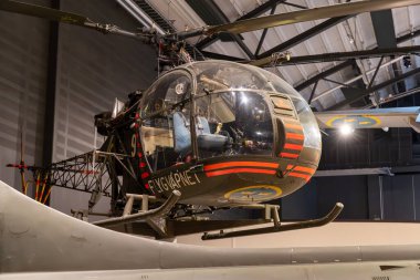Linkoping, İsveç - 08.06.2025: Flygvapenmuseum 'da Aerospatiale Alouette II helikopteri - İsveç Hava Kuvvetleri Müzesi Linkoping, İsveç