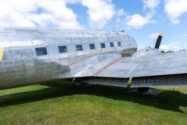 Flygvapenmuseum 'daki Douglas C-47 Skytrain uçağı - İsveç Linkoping' deki İsveç Hava Kuvvetleri Müzesi