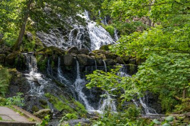 İsveç 'te Rottle Vattenfall Şelalesi