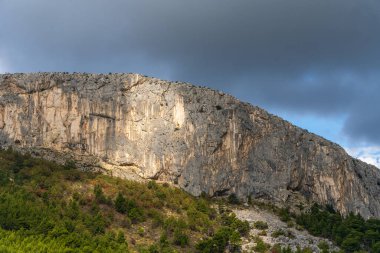 Hırvatistan 'daki Kozjak Dağı Kayalıkları ve Rocky Peyzajı