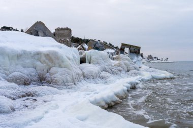 Liepaja 'daki Ziemelu Forti' nin Donmuş Harabeleri Buz ve Karla Kaplandı