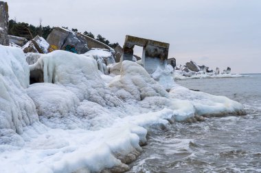 Liepaja 'daki Ziemelu Forti' nin Donmuş Harabeleri Buz ve Karla Kaplandı