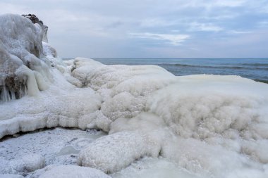 Liepaja 'daki Ziemelu Forti' nin Donmuş Harabeleri Buz ve Karla Kaplandı