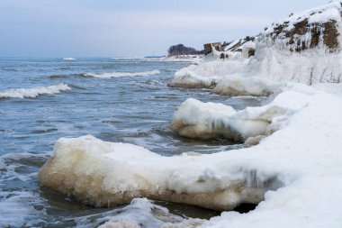 Liepaja 'daki Ziemelu Forti' nin Donmuş Harabeleri Buz ve Karla Kaplandı