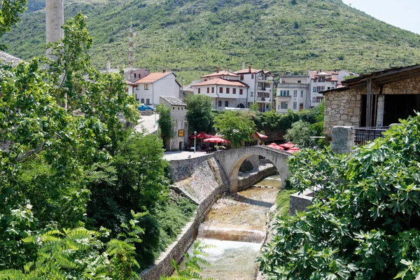 Mostar Bosnia Herzegovina Jun 2010 Una Pequeña Ciudad Histórica Con —  Fotos de Stock