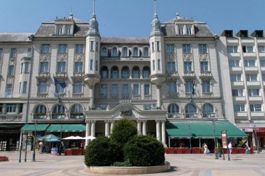 Debrecen, Macaristan, 2007: Macaristan 'ın güneydoğusundaki Debrecen kasabasının tarihi bölümü.