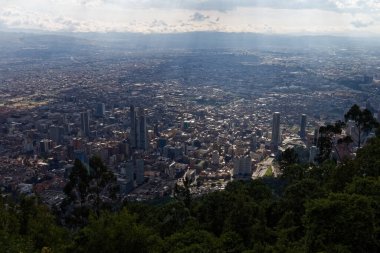 Bogota, Kolombiya - 1 Mayıs 2019: Monserrat 'tan Bogota manzarası