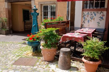 Küçük bir aile restoranı..