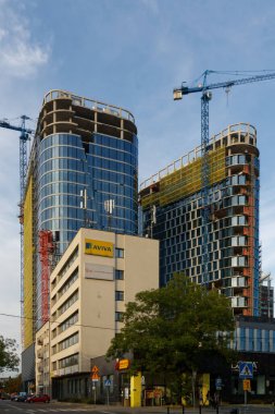 15 Ağustos 2021: Polonya 'nın Katowice kentindeki Global Office Park' ın inşaatı.