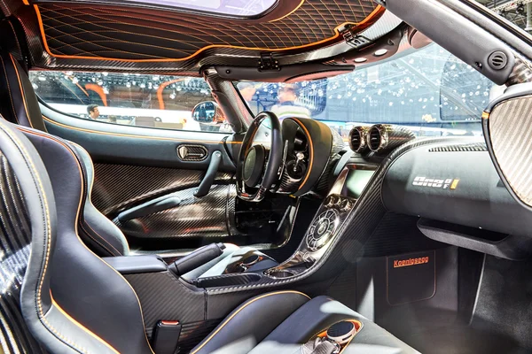 Genève - mars 1 2016:2016 Koenigsegg av 1 presenteras på 86 Geneva Motor Show i Palexpo — Stockfoto