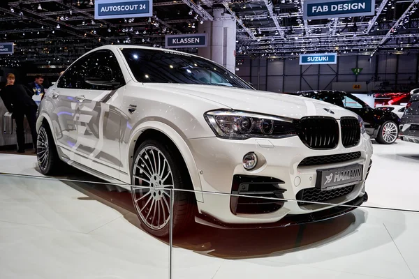 Genf, Schweiz - 1. März 2016: 2016 bmw x4 by hamann präsentiert auf dem 86. Genfer Automobilsalon im palexpo — Stockfoto