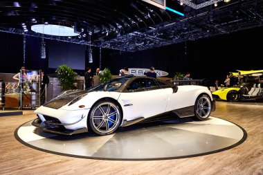 Geneva, İsviçre - Şubat 29, 2016: 2016 Pagani Huayra M.ö. 86 Cenevre Motor Show Palexpo içinde sunulan