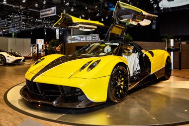 Geneva, İsviçre - Şubat 29, 2016: 2016 Pagani Huayra M.ö. 86 Cenevre Motor Show Palexpo içinde sunulan