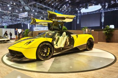 Geneva, İsviçre - Şubat 29, 2016: 2016 Pagani Huayra M.ö. 86 Cenevre Motor Show Palexpo içinde sunulan