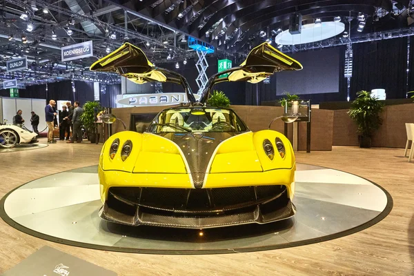 Geneva, İsviçre - Şubat 29, 2016: 2016 Pagani Huayra M.ö. 86 Cenevre Motor Show Palexpo içinde sunulan