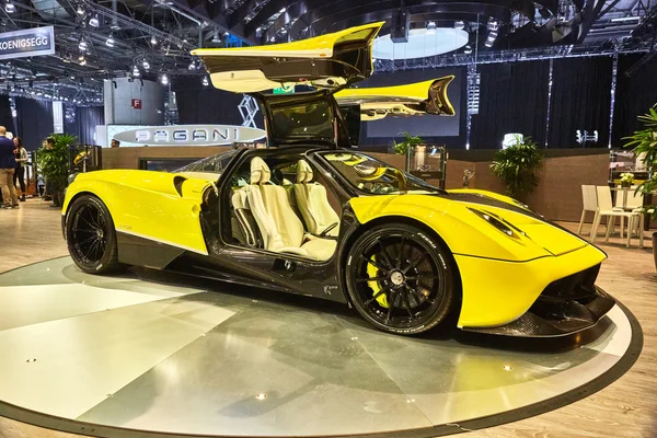 Ženeva, Švýcarsko - Únor 29, 2016: 2016 Pagani Huayra Bc na 86 Geneva Motor Show v výstaviště Palexpo — Stock fotografie