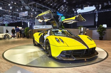 Geneva, İsviçre - Şubat 29, 2016: 2016 Pagani Huayra M.ö. 86 Cenevre Motor Show Palexpo içinde sunulan