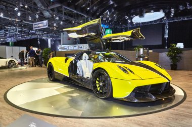 Geneva, İsviçre - Şubat 29, 2016: 2016 Pagani Huayra M.ö. 86 Cenevre Motor Show Palexpo içinde sunulan