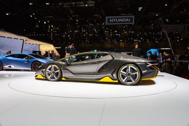 Geneva, İsviçre - 1 Mart 2016: 2016 Lamborghini Centenario Lp770-4 86 Cenevre Motor Show Palexpo içinde sunulan